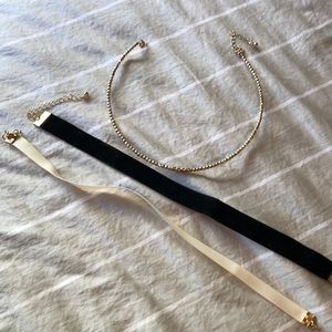 A set of 3 chokers